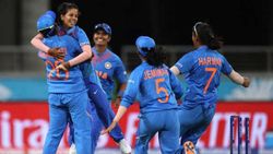 വനിതകളുടെ ടി20 ലോകകപ്പ്: ഉജ്ജ്വലം ഇന്ത്യ, ലോക ചാംപ്യന്‍മാരെ വീഴ്ത്തി... ജയമൊരുക്കി ബൗളര്‍മാര്‍