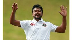 ആഘോഷം അതിരുകടന്നു, ബംഗ്ലാദേശ് ക്രിക്കറ്റ് താരത്തിന് ശാസന; പണികിട്ടും