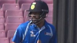 ക്രിക്കറ്റിലേക്കു തകര്‍പ്പന്‍ തിരിച്ചുവരവ്, പിന്നാലെ ഹാര്‍ദിക് വിവാദത്തില്‍!! കുരുക്കിയത് ഹെല്‍മറ്റ്