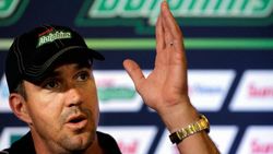 സച്ചിന്റെ പേര് ഇങ്ങനെയും പറയാമോ; ഡൊണാള്‍ഡ് ട്രംപിനെതിരെ പീറ്റേഴ്‌സണ്‍