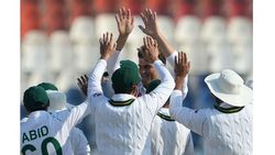 ആദ്യ ടെസ്റ്റില്‍ ബംഗ്ലാദേശിനെ നാണംകെടുത്തി പാക്കിസ്ഥാന്‍; ഇന്നിങ്‌സ് ജയം