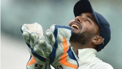 പന്തിനെ കളിപ്പിച്ച ഇന്ത്യയെ പഴിക്കാന്‍ വരട്ടെ, സാഹയല്ല സൂപ്പര്‍!! വിമര്‍ശകര്‍ ഇതറിയണം