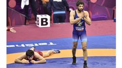 ഏഷ്യന്‍ ഗുസ്തി ചാമ്പ്യന്‍ഷിപ്പ്; രവി ദാഹിയയ്ക്ക് സ്വര്‍ണം, ബജ് രംഗ് വെള്ളിയിലൊതുങ്ങി