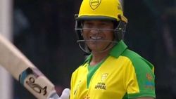 സച്ചിന്‍ പഴയ സച്ചിന്‍ തന്നെ... ആറു വര്‍ഷത്തിനു ശേഷം ബാറ്റേന്തി, ആദ്യ പന്തില്‍ ബൗണ്ടറി, വീഡിയോ