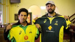 പോണ്ടിങ്, ഹെയ്ഡന്‍, ഗില്ലി, യുവി, ലാറ... ഒന്നൊന്നര ക്ലാസിക്ക്, ബുഷ്ഫയര്‍ ക്രിക്കറ്റ് ബാഷിനെ അറിയാം