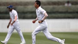 സന്നാഹം: തിരിച്ചടിച്ച് ഇന്ത്യ, കിവികളെ എറിഞ്ഞിട്ടു... ഒടുവില്‍ ബുംറയ്ക്കു വിക്കറ്റ്