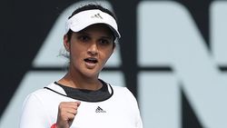 സാനിയ മിര്‍സ കുതിപ്പ് തുടരുന്നു; ദുബായ് ഓപ്പണില്‍ പ്രീക്വാര്‍ട്ടറില്‍ കടന്നു