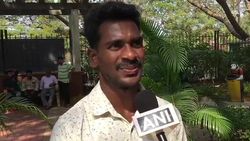 ട്രാക്കില്‍ ഓടാന്‍ എത്തില്ലെന്ന് കാളയോട്ടക്കാരന്‍ ശ്രീനിവാസ; വാഗ്ദാനം നിരസിച്ചു