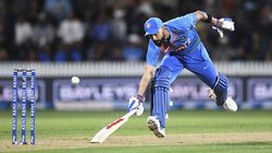 ഈ കോലിക്കിത് എന്തുപറ്റി? തുടര്‍ച്ചയായ മൂന്നാം ഏകദിനത്തിലും ക്ലീന്‍ ബൗള്‍ഡ്