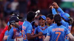 വനിതകളുടെ ടി20 ലോകകപ്പ്: മഴയില്‍ മുങ്ങി സെമി... ചരിത്രം കുറിച്ച് ഇന്ത്യ, ആദ്യമായി ഫൈനലില്‍