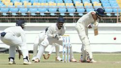 രഞ്ജി ട്രോഫി ഫൈനല്‍: സൗരാഷ്ട്ര 425 റണ്‍സിന് പുറത്ത്, ബംഗാള്‍ പൊരുതുന്നു