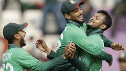 കൊറോണവൈറസ്: ക്രിക്കറ്റ് ലോകത്തിന് വഴി കാണിച്ച് ബംഗ്ലാദേശ് ടീം, പകുതി ശമ്പളം സംഭാവന ചെയ്തു