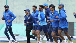 ഒരു പന്തുപോലും എറിഞ്ഞില്ല, ഇന്ത്യ – ദക്ഷിണാഫ്രിക്ക ഒന്നാം ഏകദിനം മഴയിൽ ഉപേക്ഷിച്ചു