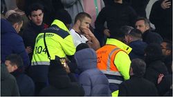 ആരാധകനെ തല്ലാനായി ഗ്യാലറിയില്‍ ഓടിക്കയറി ടോട്ടനം താരം; മൗറീന്യോയുടെ പ്രതികരണം ഇങ്ങനെ