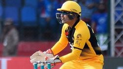 'എ ഫോര്‍ അക്മാല്‍ ഡി ഫോര്‍ ഡ്രോപ് '; ക്യാച്ച് നഷ്ടപ്പെടുത്തിയ കമ്രാന്‍ അക്മലിനെതിരേ ട്രോള്‍മഴ