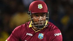 അഞ്ഞൂറാന്‍ പൊള്ളാര്‍ഡ്; ടി20യില്‍ പുത്തന്‍ നാഴിക്കല്ല്, ആദരിച്ച് സഹതാരങ്ങള്‍