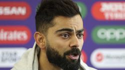 ആവേശം ഇത്രയ്ക്കു വേണോ? ചോദ്യത്തിന് പൊട്ടിത്തെറിച്ച് കോലി... മറുപടി ഇങ്ങനെ