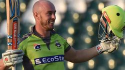 55 പന്തില്‍ 113*, ടീമിനു കന്നി സെമി ടിക്കറ്റും... ലിന്‍ പാകിസ്താന്‍ വിട്ടു, കാരണം കൊറോണ ഭീഷണി