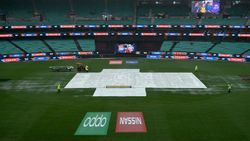 കളിച്ചു തോറ്റിരുന്നെങ്കില്‍ ഇത്രയും വിഷമമില്ലായിരുന്നു, ഐസിസിക്ക് എതിരെ രോഷംകൊണ്ട് ബ്രോഡ്