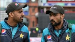 ഓസീസ് പര്യടത്തിന് മുമ്പ് ആമിറും റിയാസും പാകിസ്താനെ വഞ്ചിച്ചു! തുറന്നടിച്ച് വഖാര്‍ യൂനിസ്