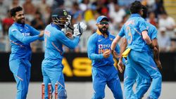 കൊവിഡ്-19: കോലിക്കൂട്ടത്തിന് ആശ്വാസം... ശമ്പളം വെട്ടിക്കുറയ്ക്കില്ല, സൂചന നല്‍കി ബിസിസിഐ