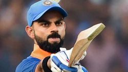 മൂന്നു ഫോര്‍മാറ്റിലും കോലിയല്ല ബെസ്റ്റ്... ഒന്നില്‍ സ്മിത്ത്, തിരഞ്ഞെടുത്ത് പാക് ഇതിഹാസം