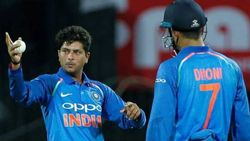 നിയന്ത്രണം വിട്ട് ധോണി പൊട്ടിത്തെറിച്ചു! സംഭവിച്ചതെന്ത്? തന്നോട് പറഞ്ഞത് വെളിപ്പെടുത്തി കുല്‍ദീപ്