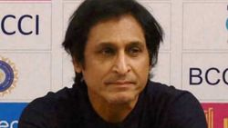 ആരാധകര്‍ പട്ടിണിയില്‍! ഇനിയും വൈകരുത്... ക്രിക്കറ്റ് പുനരാരംഭിച്ചേ തീരൂവെന്ന് മുന്‍ പാക് നായകന്‍