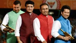 കോലി+രോഹിത്= സച്ചിന്‍+ദ്രാവിഡോ? ഒരിക്കലുമല്ല! അവര്‍ വേറെ ലെവലെന്ന് മുന്‍ പാക് താരം