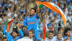 2011ലെ ലോകകപ്പ് നേട്ടം... ഇന്ത്യ കടപ്പെട്ടിരിക്കുന്നത് ധോണിയോടല്ല! സച്ചിനോട്- അപ്റ്റണ്‍