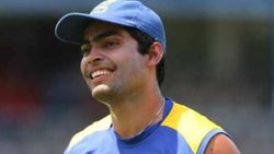 പഴയ കോലിയല്ല ഇപ്പോഴത്തേത്... സച്ചിന്‍, ധോണി ഇവരെയും കണ്ട് പഠിക്കൂ, ഉമറിന് ഉപദേശം