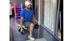 ബില്‍ഡിങ് കുറച്ച് ഇളകുന്നുണ്ടല്ലോ... ഭാജിയുടെ വര്‍ക്കൗട്ട് വീഡിയോക്ക് കോലിയുടെ ട്രോള്‍