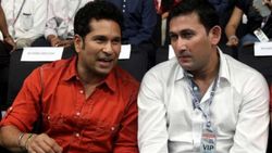 ഒരേ കോച്ച്, ഒരേ സ്‌കൂള്‍, ബാറ്റിങിലും മിടുക്കന്‍... അടുത്ത സച്ചിന്‍? അത് മറ്റാരുമല്ല അഗാര്‍ക്കര്‍!!