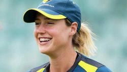 പെറി അതി സുന്ദരി, ഒപ്പം അത്താഴം കഴിക്കാന്‍ ആഗ്രഹമെന്ന് വിജയ്... പ്രതികരിച്ച് ഓസീസ് താരം