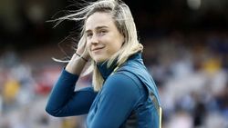 കോലിക്കെതിരേ ബൗളിങ്, ബുംറയ്‌ക്കെതിരേ ബാറ്റിങ്... ഏതെടുക്കും? ഓസീസ് ഗ്ലാമര്‍ താരം പറയുന്നു