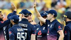 കൊവിഡ്ക്കാലം തീരുന്നു, ഇനി കളിക്കാലം... ക്രിക്കറ്റ് പുനരാരംഭിക്കാന്‍ ഇംഗ്ലണ്ട്, പരിശീലനം ഉടന്‍