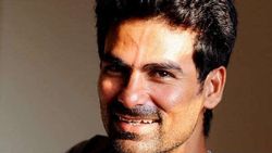 ധോണി, കോലി വില്ലന്‍മാര്‍!! ആരോപണം സത്യമെന്ന് കരുതുന്നില്ല, യുവിയുടെ അച്ഛനെതിരൈ കൈഫ്