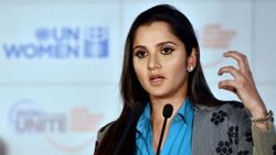 മോനേ ഇത് സാനിയ മിര്‍സയുടെ ട്രൗസറല്ല, സാനിറ്റൈസര്‍; ട്രോള്‍ വീഡിയോ വൈറല്‍, പങ്കുവെച്ച് സാനിയ