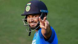 ഏതു ഷോട്ടും കളിക്കും, ബൗള്‍ ചെയ്യുക കടുപ്പമെന്ന് റാഷിദ്- കോലിയും, രോഹിത്തും അല്ല, അത് പന്ത്!!