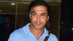 ഇന്ത്യയുടെ മുന്‍ സൂപ്പര്‍ താരം റോബിന്‍ സിങിന്റെ കാര്‍ പോലീസ് പിടിച്ചെടുത്തു! സംഭവം ചെന്നൈയില്‍