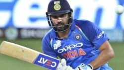 ടി20യില്‍ രോഹിത്തിന്റെ മികച്ച ഓപ്പണിങ് പങ്കാളിയാര്, രാഹുലോ ധവാനോ? ചോപ്ര നിര്‍ദേശിക്കുന്നു