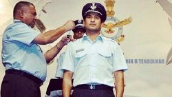 മൂന്നു പേര്‍ സൈന്യത്തിനൊപ്പം, 2 പേര്‍ ബാങ്കില്‍- ഇന്ത്യന്‍ ക്രിക്കറ്റര്‍മാരും സര്‍ക്കാര്‍ ജോലിയും