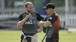 വില്യംസണെ നായകസ്ഥാനത്ത് നിന്ന് മാറ്റാന്‍ ആലോചിച്ചോ? പ്രതികരിച്ച് കിവീസ് കോച്ച്