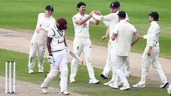 കരുത്തുകാട്ടി ഇംഗ്ലീഷ് പേസര്‍മാര്‍, വെസ്റ്റ് ഇന്‍ഡീസിന് ബാറ്റിങ് തകര്‍ച്ച