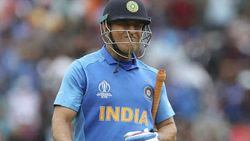 റണ്ണൗട്ടിലൂടെ തുടങ്ങി, റണ്ണൗട്ടിലൂടെ തന്നെ നിര്‍ത്തി!- ഒരു വ്യത്യാസം മാത്രം, എന്തെന്നറിയുമോ?