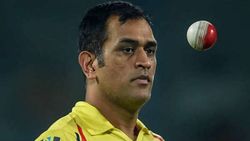 IPL 2020: ആരാധകര്‍ക്കു നെഞ്ചിടിപ്പ്! ധോണി കൊവിഡ് പരിശോധനയ്ക്കു വിധേയനായി