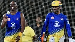 ധോണിയെ മികച്ച നായകനാക്കുന്നതിന്റെ അടയാളം എന്ത്? വെളിപ്പെടുത്തി ഡ്വെയ്ന്‍ ബ്രാവോ