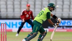 കോലിക്കൊപ്പം തല ഉയര്‍ത്തി പാക് നായകന്‍ ബാബര്‍ അസം, പുതിയ റെക്കോര്‍ഡ്