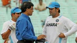 ധോണി പടിയിറങ്ങി, യുഗാന്ത്യമെന്ന് സൗരവ് ഗാംഗുലി