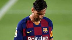 ബാഴ്‌സലോണ വിടുക മെസ്സിക്ക് എളുപ്പമല്ല, കുരുക്കഴിച്ചില്ലെങ്കില്‍ കാത്തിരിക്കുന്നത് വിലക്ക്!